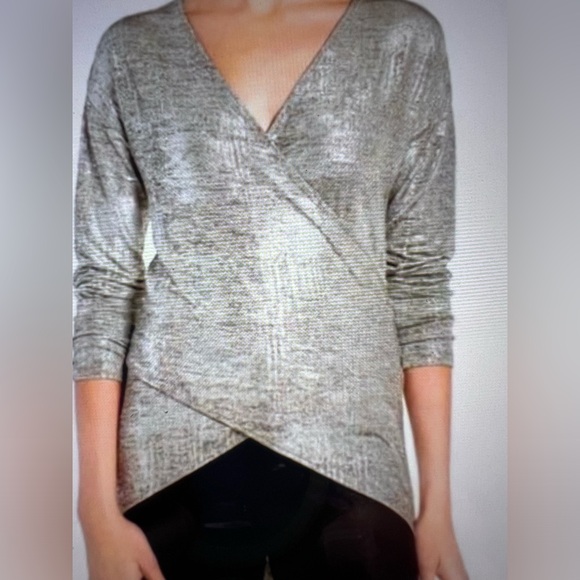 NWT Trouvé Metallic Wrap Top Large - Picture 9 of 9